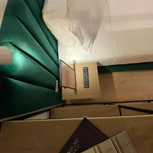 Hotel Living, Tirana